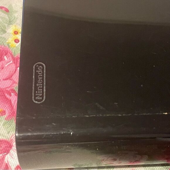 Nintendo Wii U - Picture 2 of 7